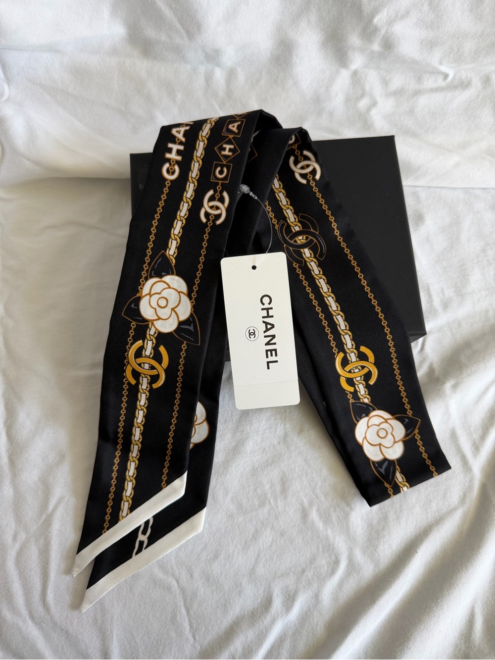 ❌SOLD❌ CHANEL Black, Gold & White Camellia-Print Bandeau - Picture 1 of 1
